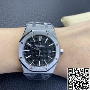ZF Factory Replica Audemars Piguet Royal Oak 15400ST.OO.1220ST.01 Version Black Dial Series