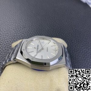 ZF Factory Replica Audemars Piguet Royal Oak 15400ST.OO.1220ST.02 Version White Dial Series