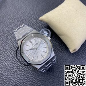 ZF Factory Replica Audemars Piguet Royal Oak 15400ST.OO.1220ST.02 Version White Dial Series