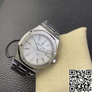 ZF Factory Replica Audemars Piguet Royal Oak 15400ST.OO.1220ST.02 Version White Dial Series