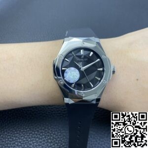 APS Factory Replica Hublot Classic Fusion 550.NS.1800.RX.ORL19 Black Dial