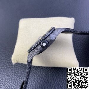 VS Factory Custom Rolex Submariner Carbon Fiber Case Yellow