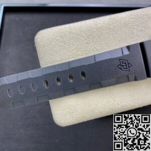 VS Factory Replica Watches Panerai Submersible PAM00683 Black Dial