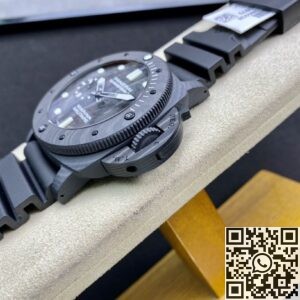 VS Factory Replica Watches Panerai Submersible PAM00979 Camouflage Black Dial 47MM