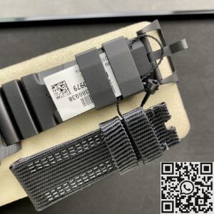 VS Factory Replica Watches Panerai Submersible PAM00979 Camouflage Black Dial 47MM