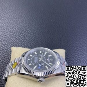 Noob Factory Replica Rolex Sky Dweller M336934-0008 Gloss Black Dial