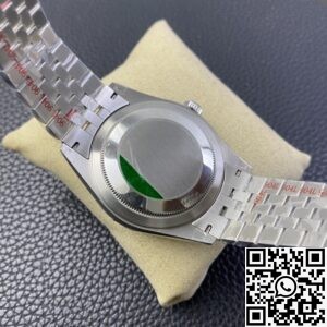 Noob Factory Replica Rolex Sky Dweller M336934-0008 Gloss Black Dial