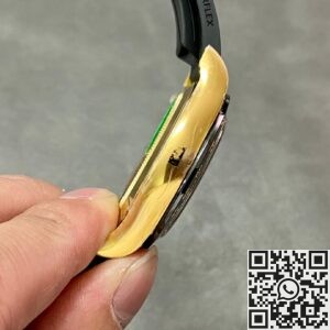 Clean Factory New Rolex Watch Cosmograph Daytona M116518LN-0042