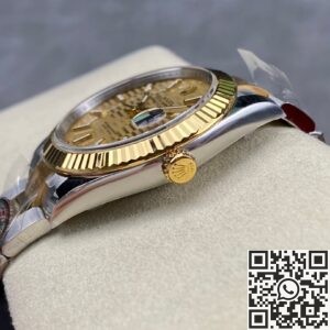 Clean Factory New Rolex Datejust M126333-0021 gold dial Watch