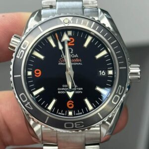 Omega Replica VS Real Seamaster 232.30.42.21.01.003 Black