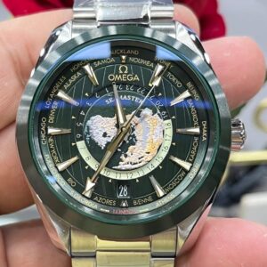 VS Factory Fake Omega Seamaster 220.30.43.22.10.001 Dark Green Dial vs. Universal Time /8903 Dark Green