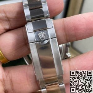 BT Factory Replica Rolex Cosmograph Daytona M126500LN-0002 Black Panda Dial: A Closer Look