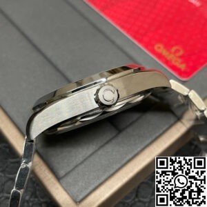 VS Factory Replicas Omega Seamaster 220.10.43.22.03.001 Blue Dial: A Replica Worth Considering