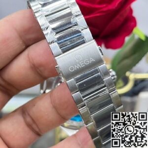 VS Factory Fake Omega Seamaster 220.30.43.22.10.001 Dark Green Dial vs. Universal Time /8903 Dark Green