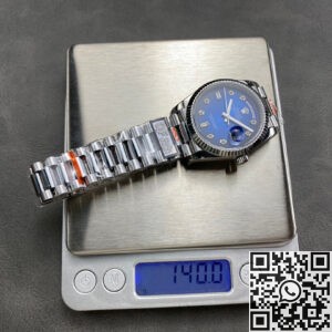 A Closer Look at the Q Factory Replica Rolex Day-Date Watch M128239-0023 Diamond Scale 36mm