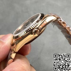 Q Factory Replicas Rolex Day-Date M128235-0075 Smoked Brown 36mm: A Timeless Masterpiece