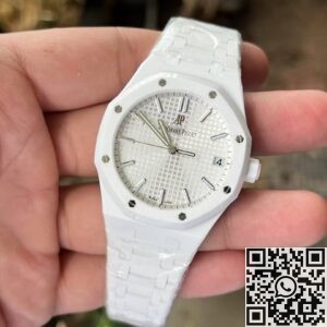 APS Factory Audemars Piguet Royal Oak 15500 White Ceramic – Icy Elegance in a Timeless Design