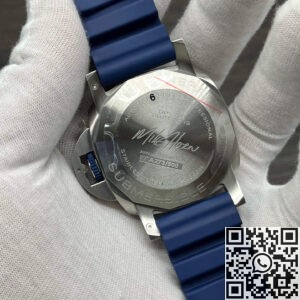 Dive in Style – VS Factory Panerai Submersible Replica Watch PAM1676 44mm Blue Bezel